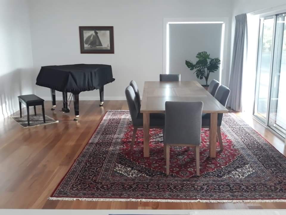 7 Compelling Reasons to Adorn Your Home with a Persian Rug